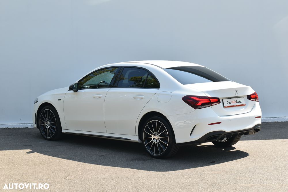 Mercedes-Benz A 250 e 8G-DCT AMG Line - 2