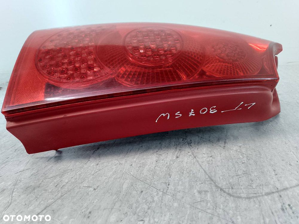 LAMPA TYLNA LEWA PEUGEOT 307 SW 557686A KOMBI - 8