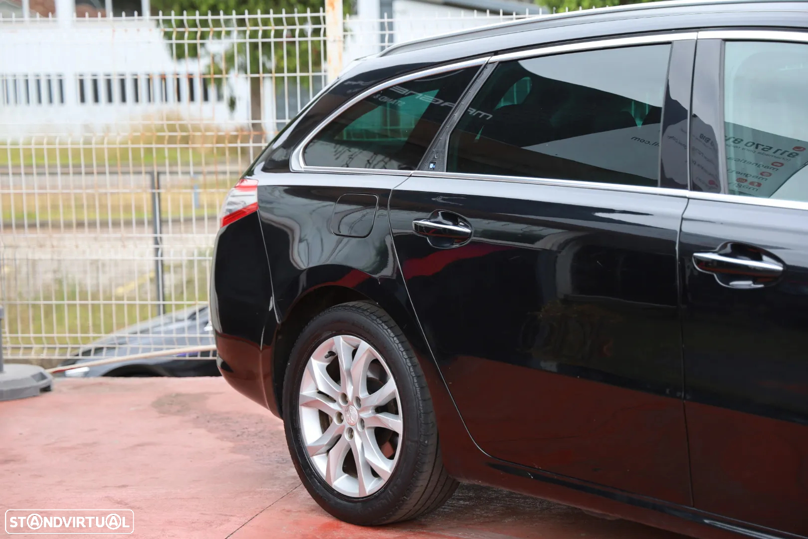 Peugeot 508 SW BlueHDi 120 EAT6 Stop&Start Allure - 4