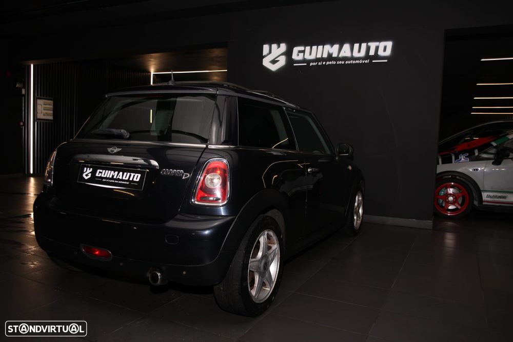 MINI 3 Portas Cooper D - 4
