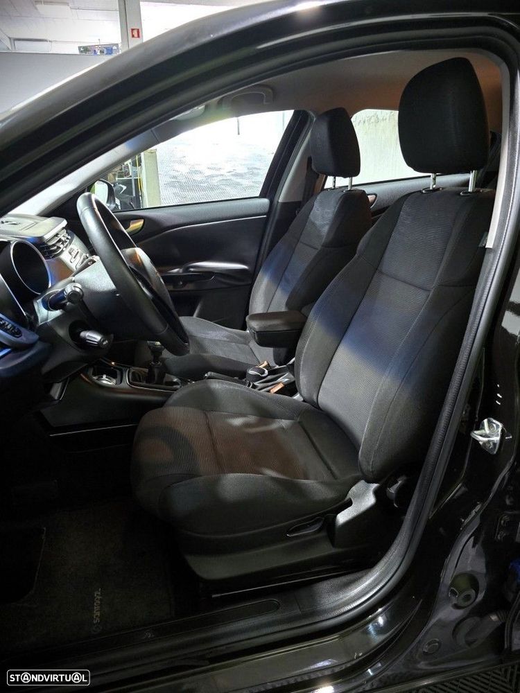 Alfa Romeo Giulietta 1.6 JTDM Distinctive - 12