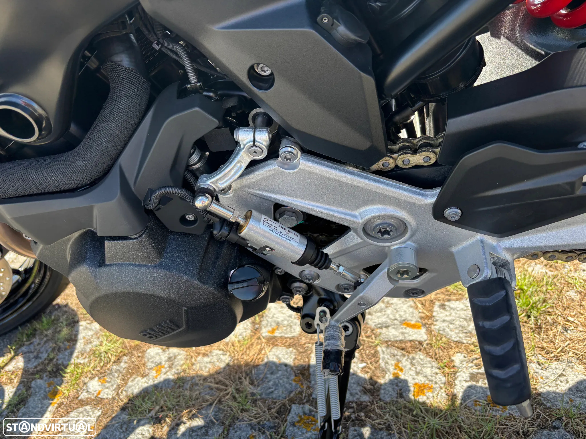 BMW F 900 R Triple Black - 19