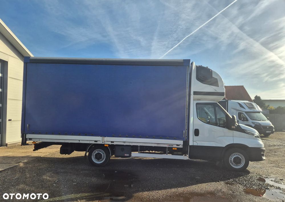 Iveco DAILY PLANDEKA 12EP 3.0 180KM MANUAL SERWIS ASO BEZWYPADKOWY ZADBANY 2023 PODUSZKI FV23% KLIMA WEBASTO 35S18 FULL LED - 9