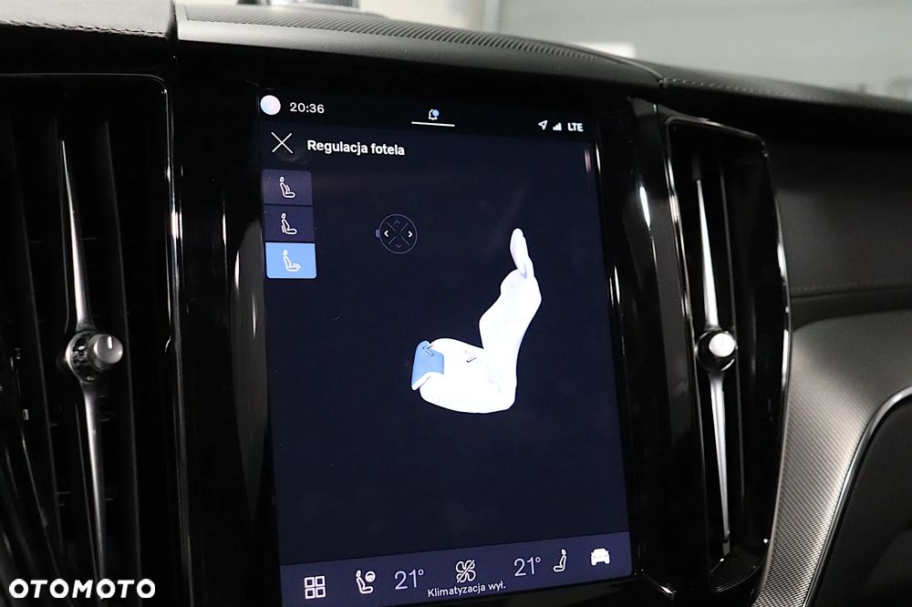 Volvo XC 60 B5 B AWD Ultra Black Edition - 23
