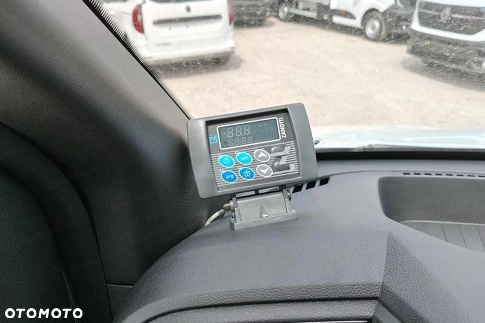 Renault Master L3H2 Izoterma AT9 2.0 170KM - 17