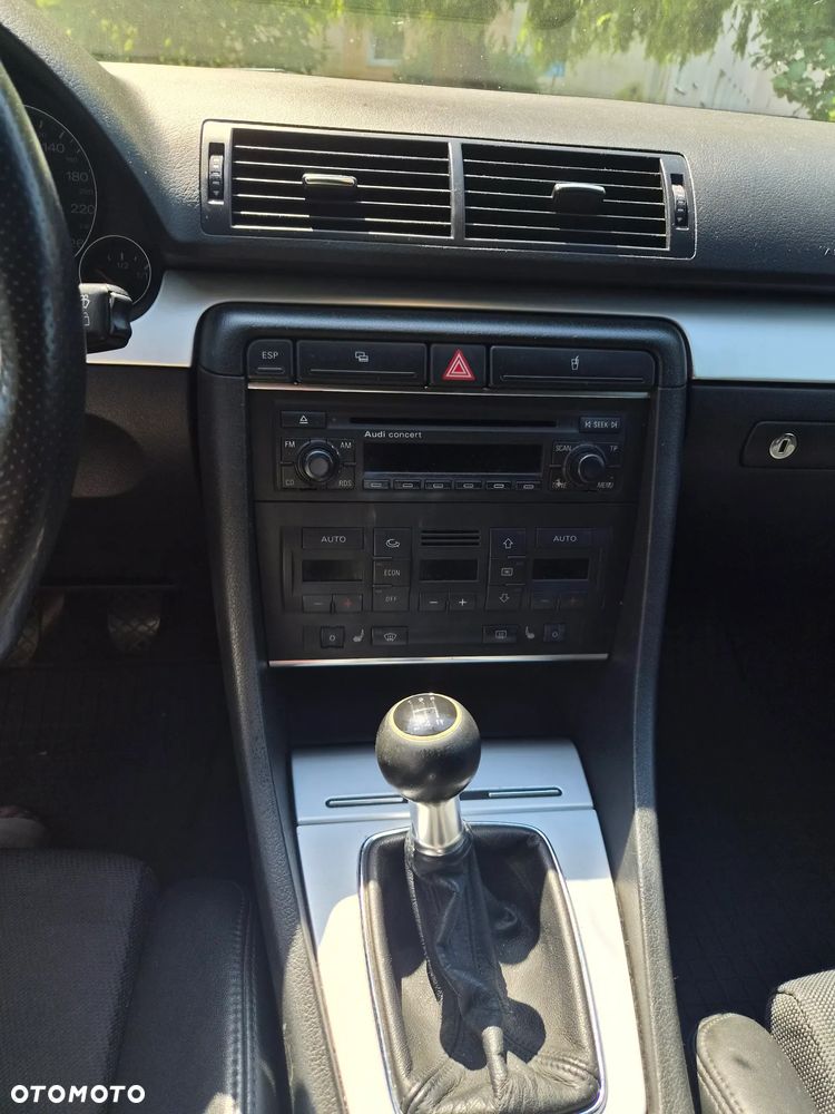 Audi A4 Avant - 11