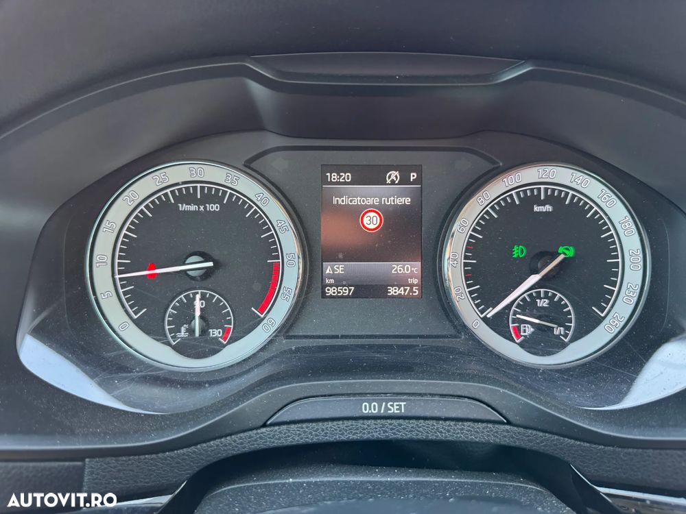 Skoda Karoq 2.0 TDI SCR 4x4 DSG Ambition - 12