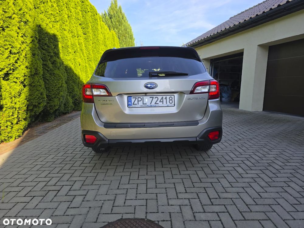 Subaru Legacy 2.5i Comfort Navi - 6