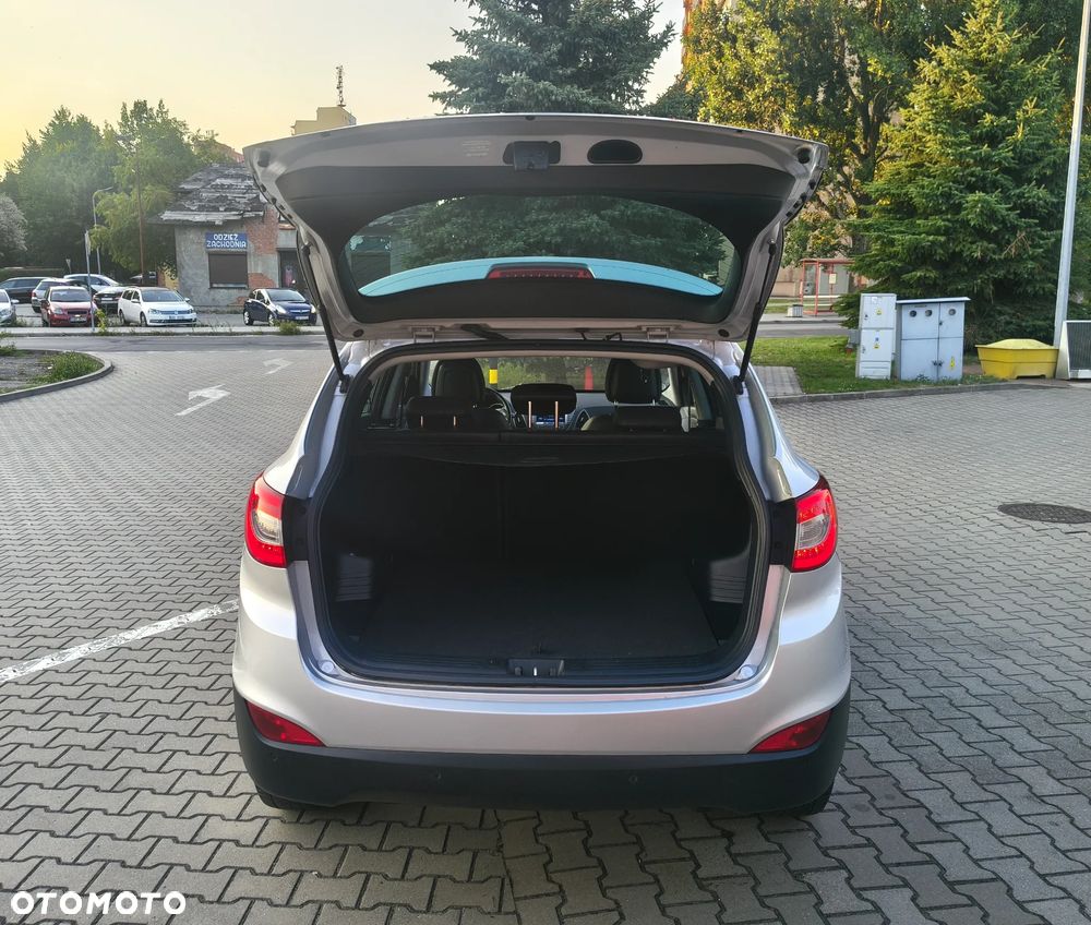 Hyundai ix35 1.7 CRDi 2WD blue Finale Gold - 10