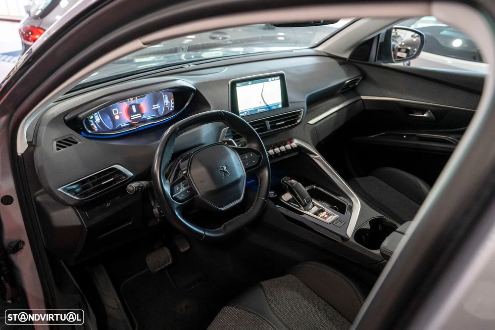 Peugeot 5008 1.5 BlueHDi Allure Pack EAT8 - 17