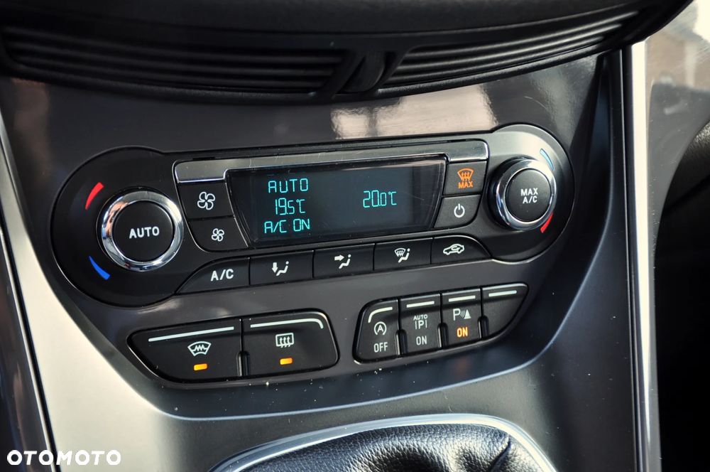 Ford Kuga - 31