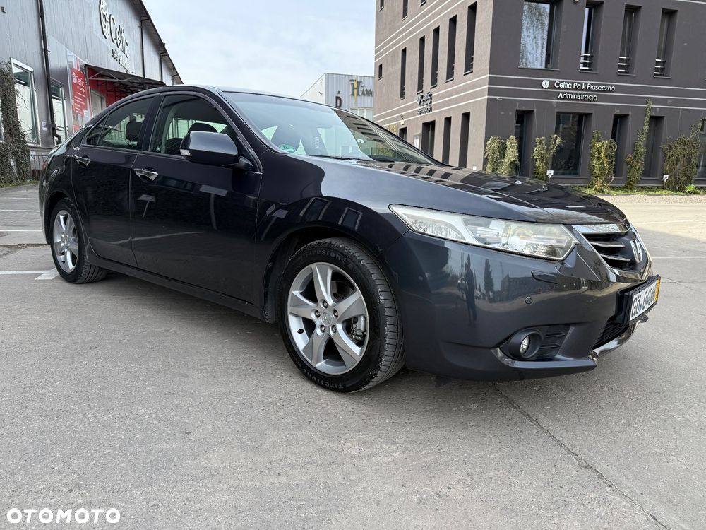 Honda Accord 2.0 Elegance 50 Jahre Edition - 8