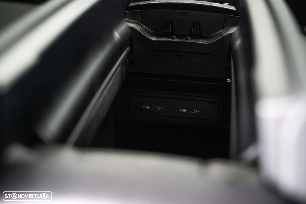 Mercedes-Benz CLA 250 e 8G-DCT AMG Line - 43