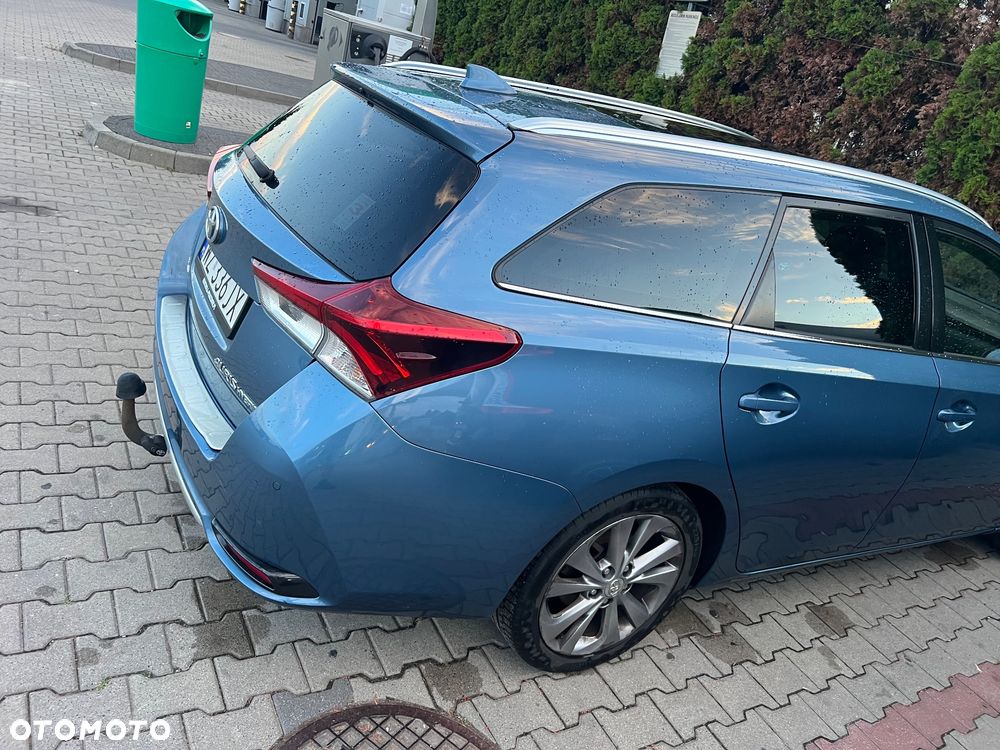 Toyota Auris - 16