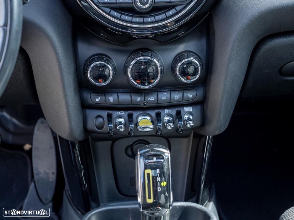 MINI 3 Portas Cooper SE - 30