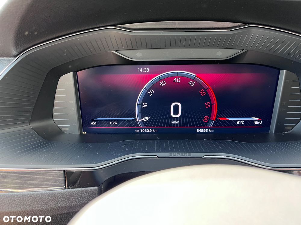 Skoda Superb 2.0 TDI DSG Premium Edition - 17