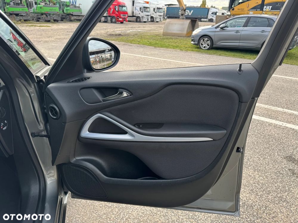 Opel Zafira 1.4 Turbo Innovation - 26