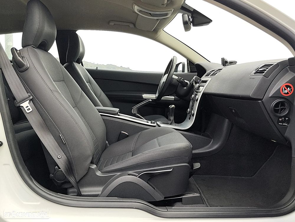 Volvo C30 1.6 D Drive 99g Momentum Start/Stop - 26