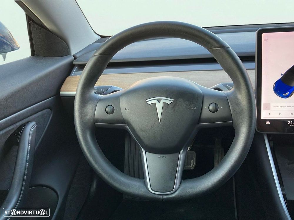 Tesla Model 3 - 11