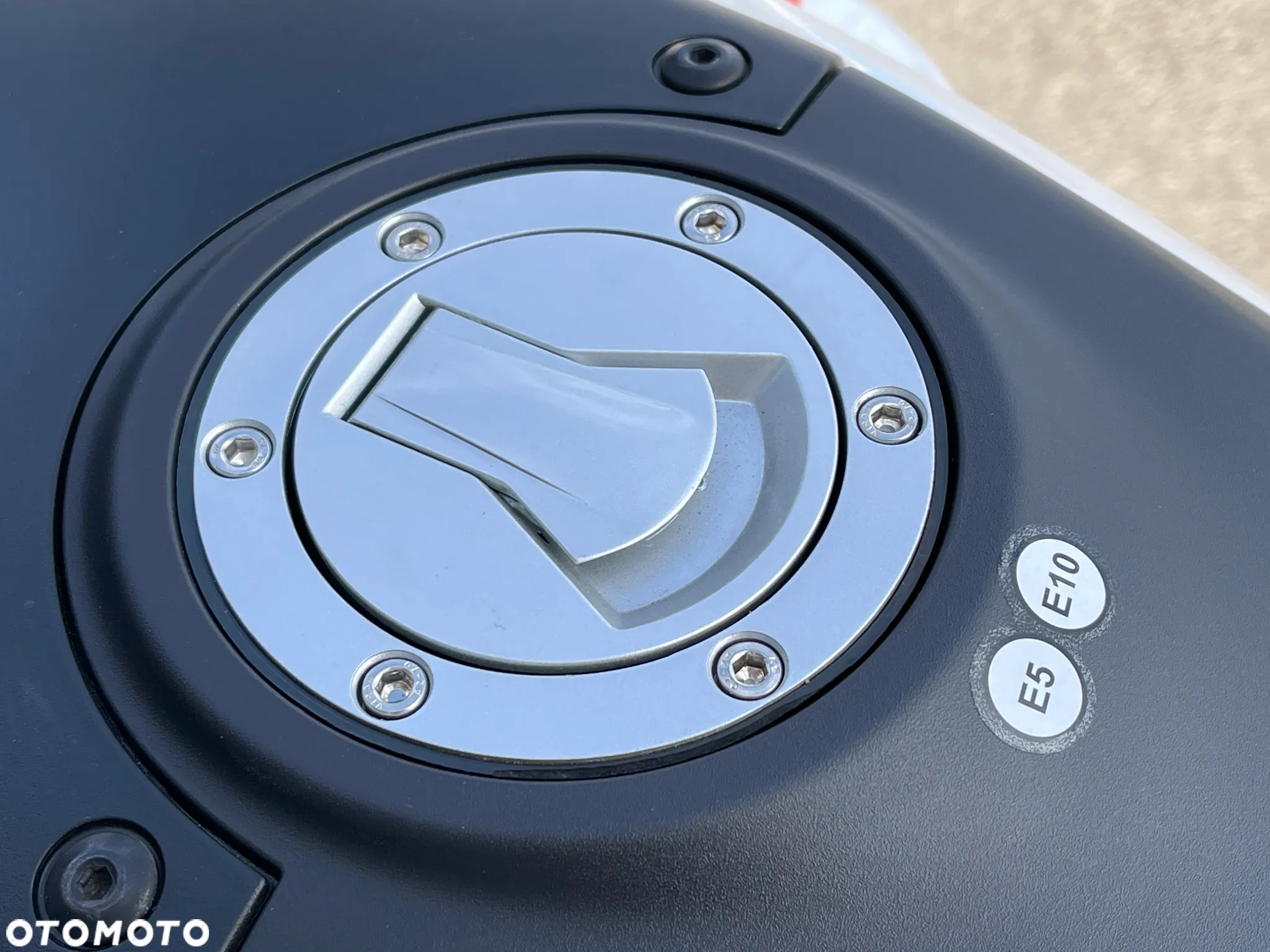 Moto Guzzi V100 Mandello - 11