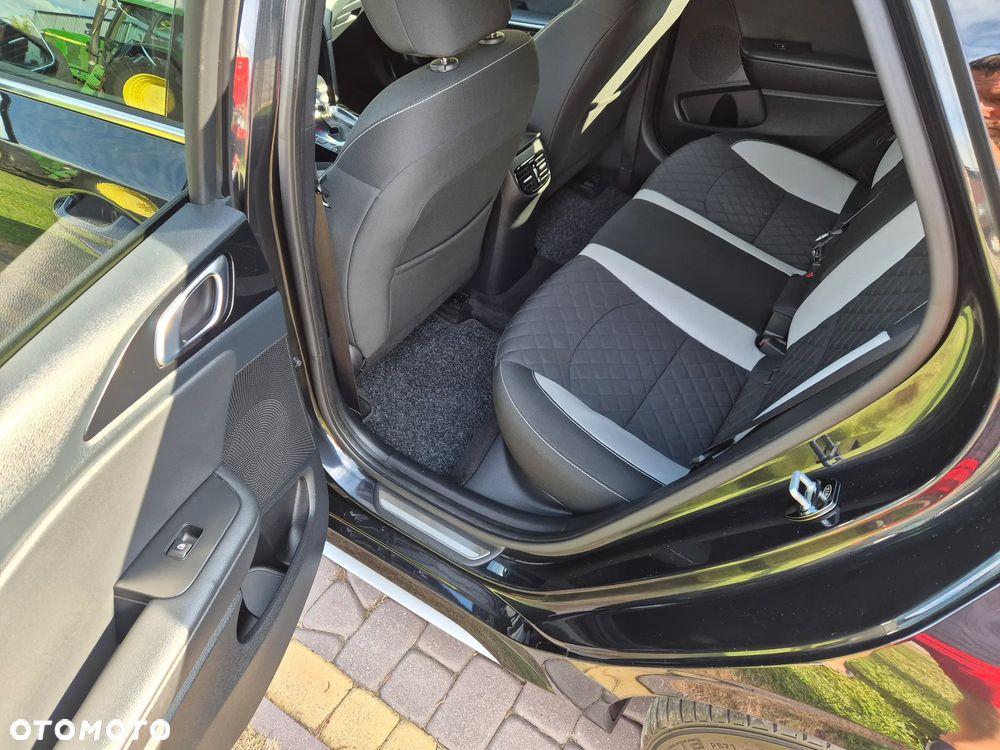 Kia ProCeed 1.6 CRDi GT Line DCT - 23