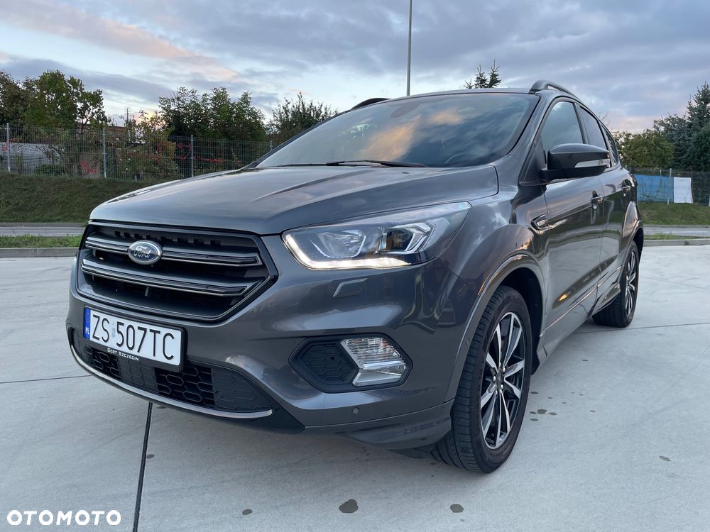 Ford Kuga 1.5 EcoBoost 2x4 ST-Line - 2