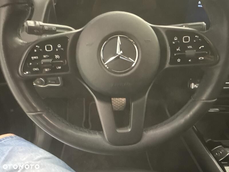 Mercedes-Benz GLB 200 7G-DCT - 13