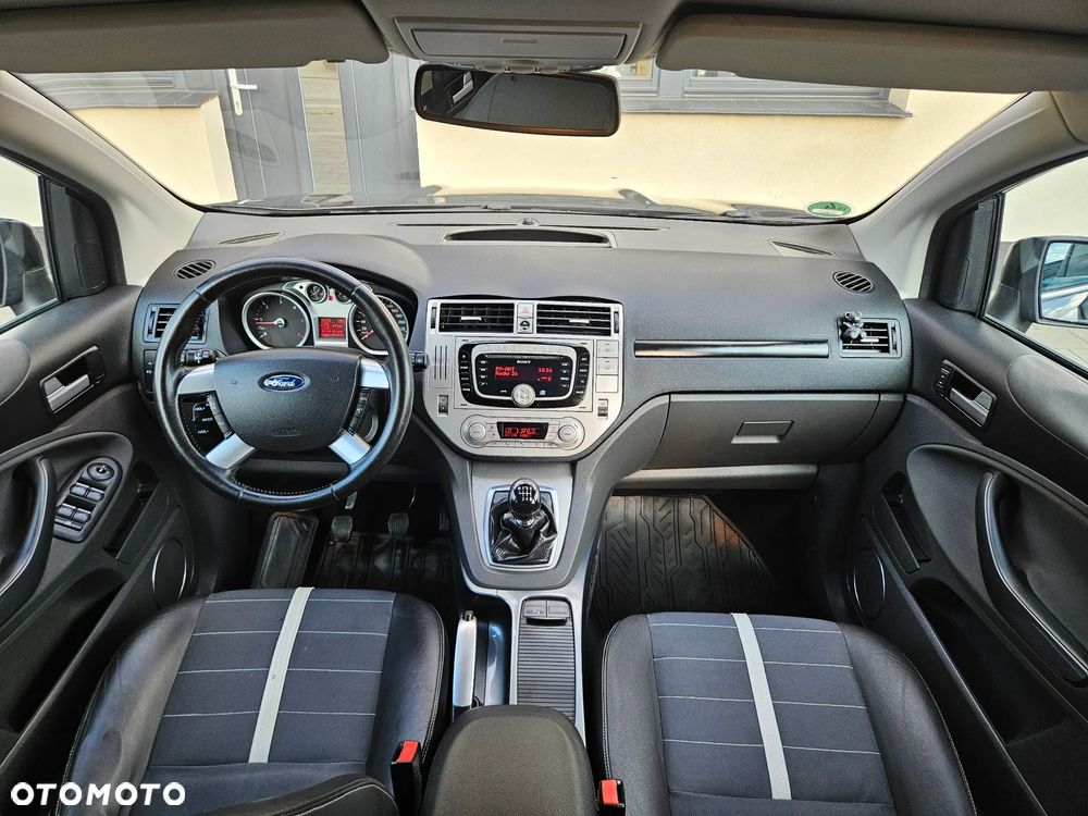 Ford Kuga 2.0 TDCi 2x4 Titanium - 7
