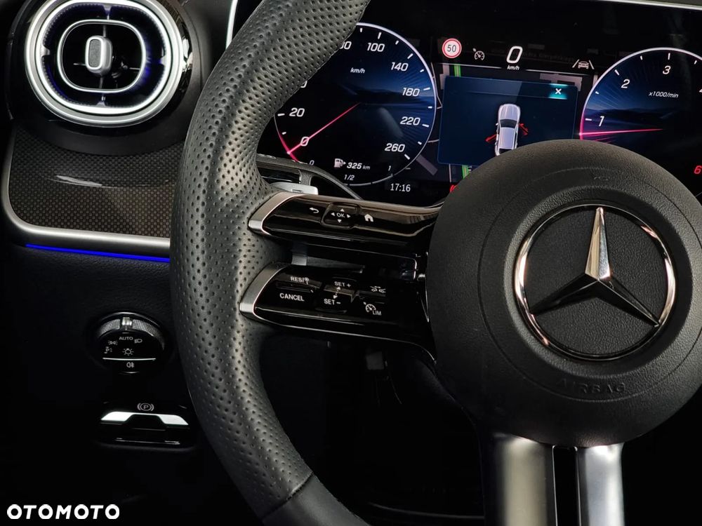 Mercedes-Benz GLC - 14