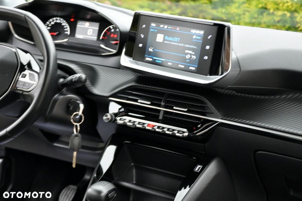 Peugeot 208 - 26