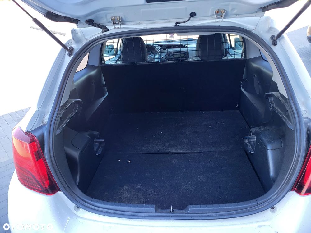 Toyota Yaris 1.0 Life - 12