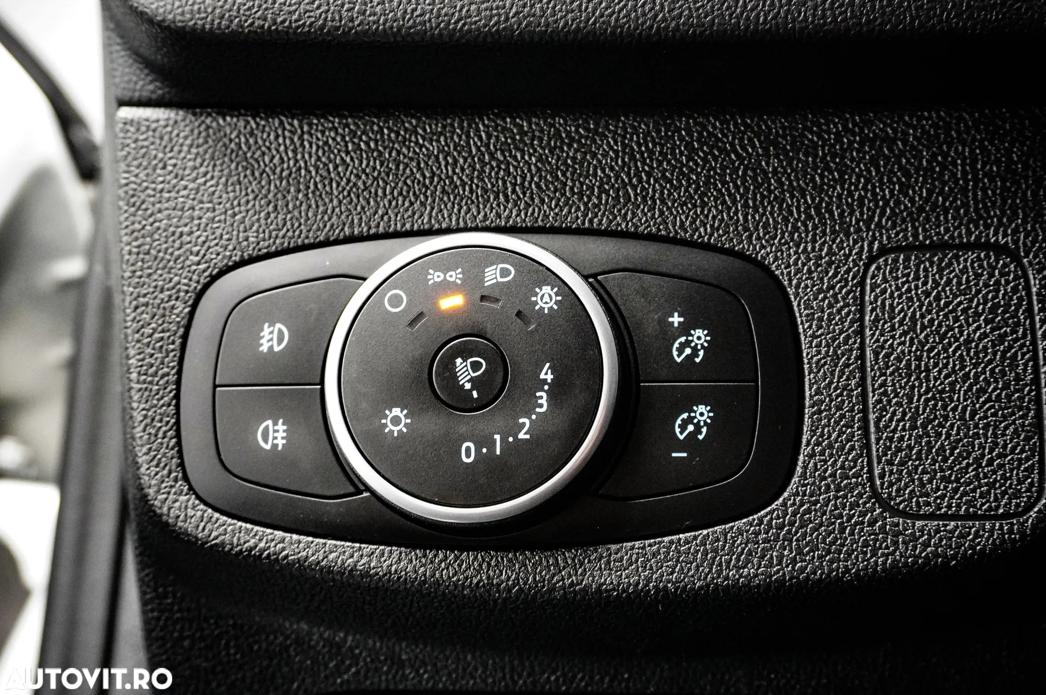 Ford Focus 1.5 EcoBlue Titanium - 28