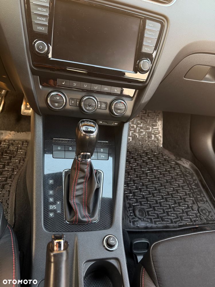Skoda Octavia 2.0 TDI RS DSG - 12
