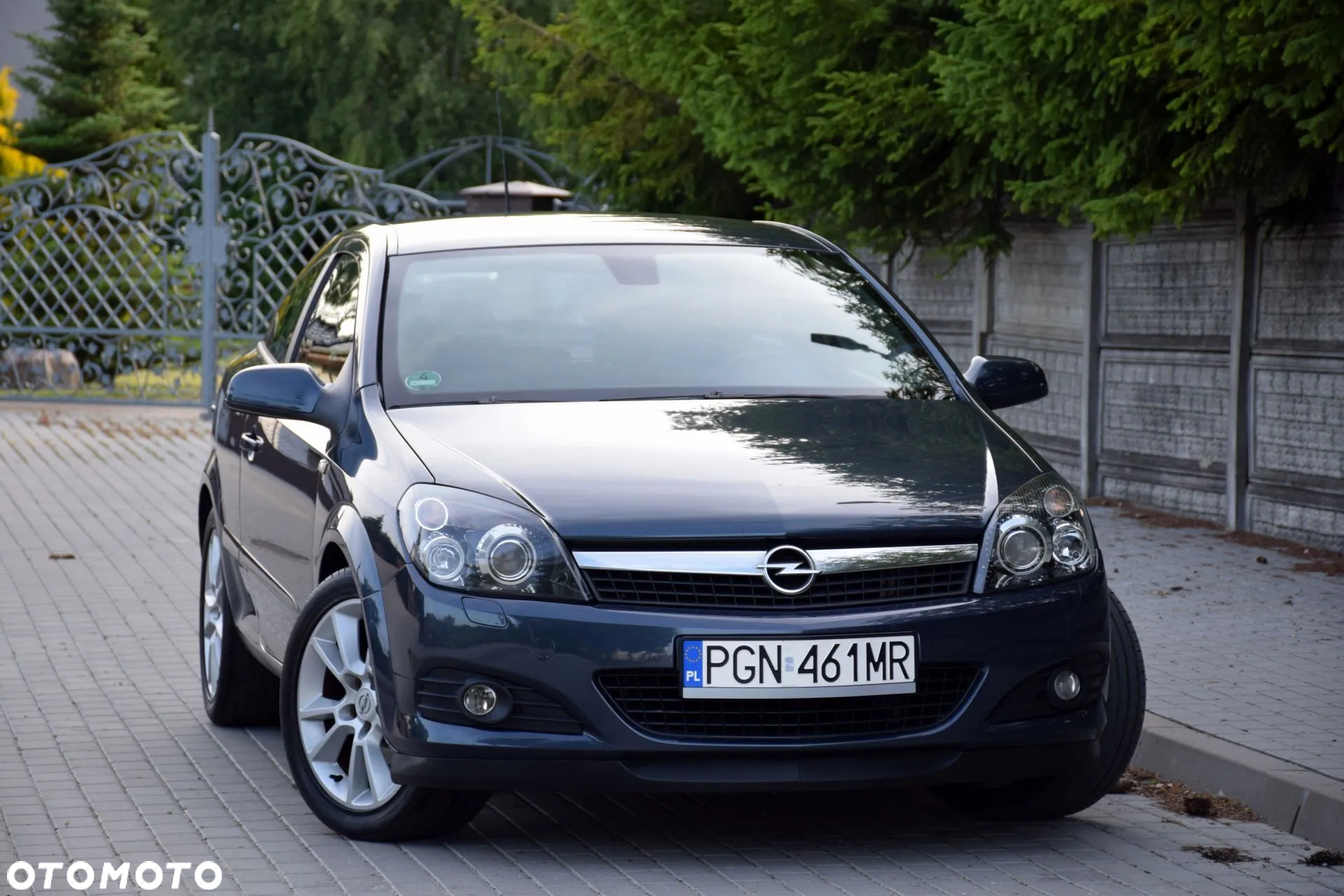 Opel Astra III GTC 1.6 Cosmo - 2