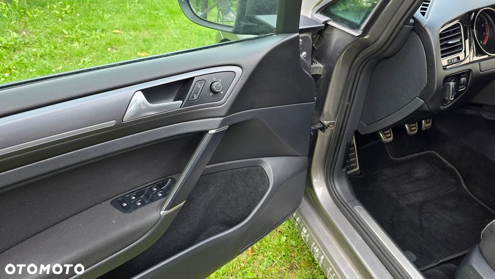 Volkswagen Golf 1.4 TSI BMT Highline - 28