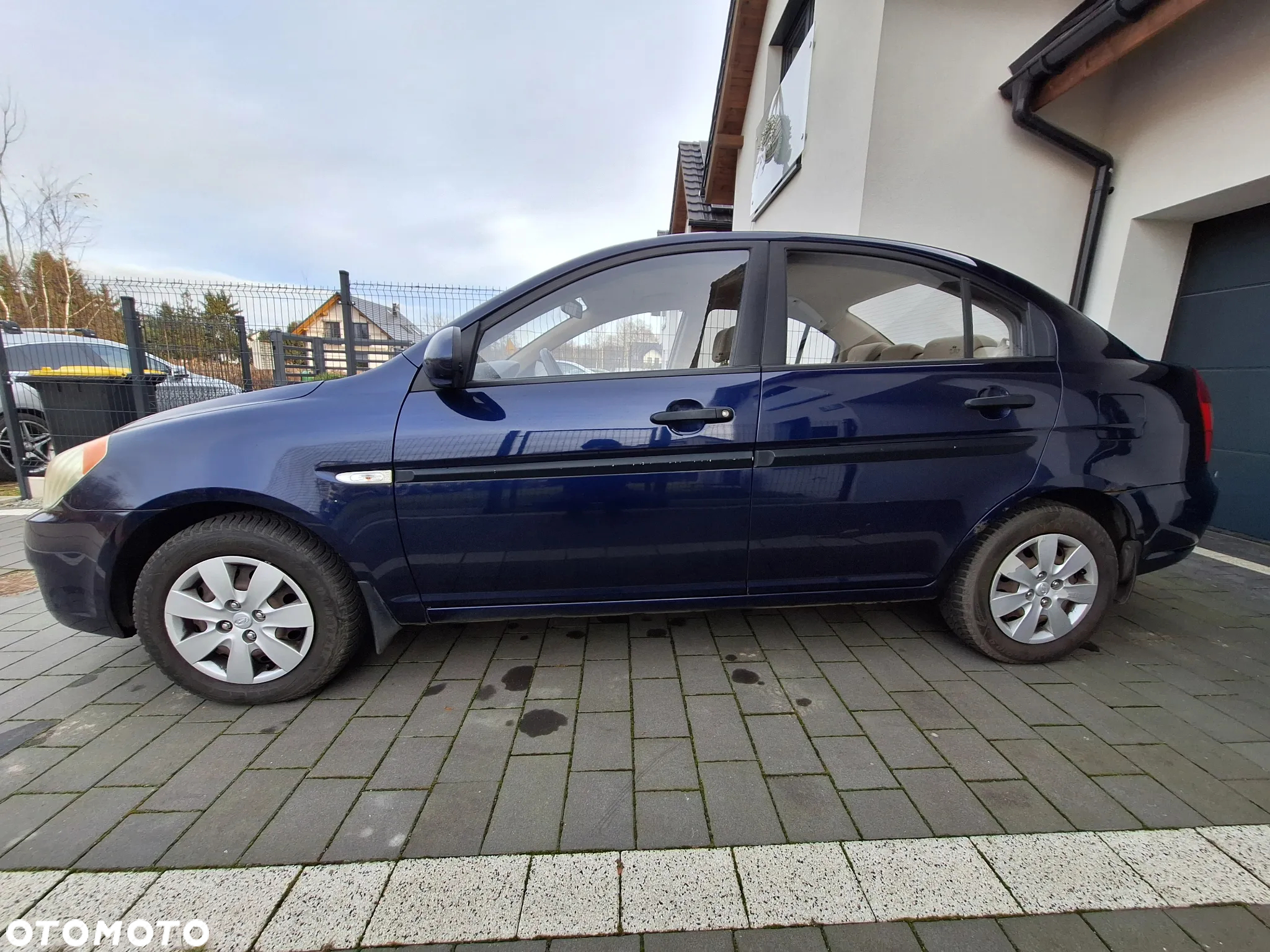 Hyundai Accent - 5