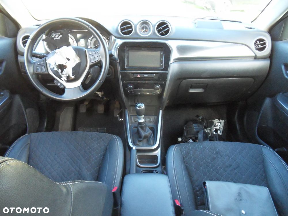 Suzuki Vitara 1.4 Boosterjet Hybrid Comfort+ "SHINKAI" - 15