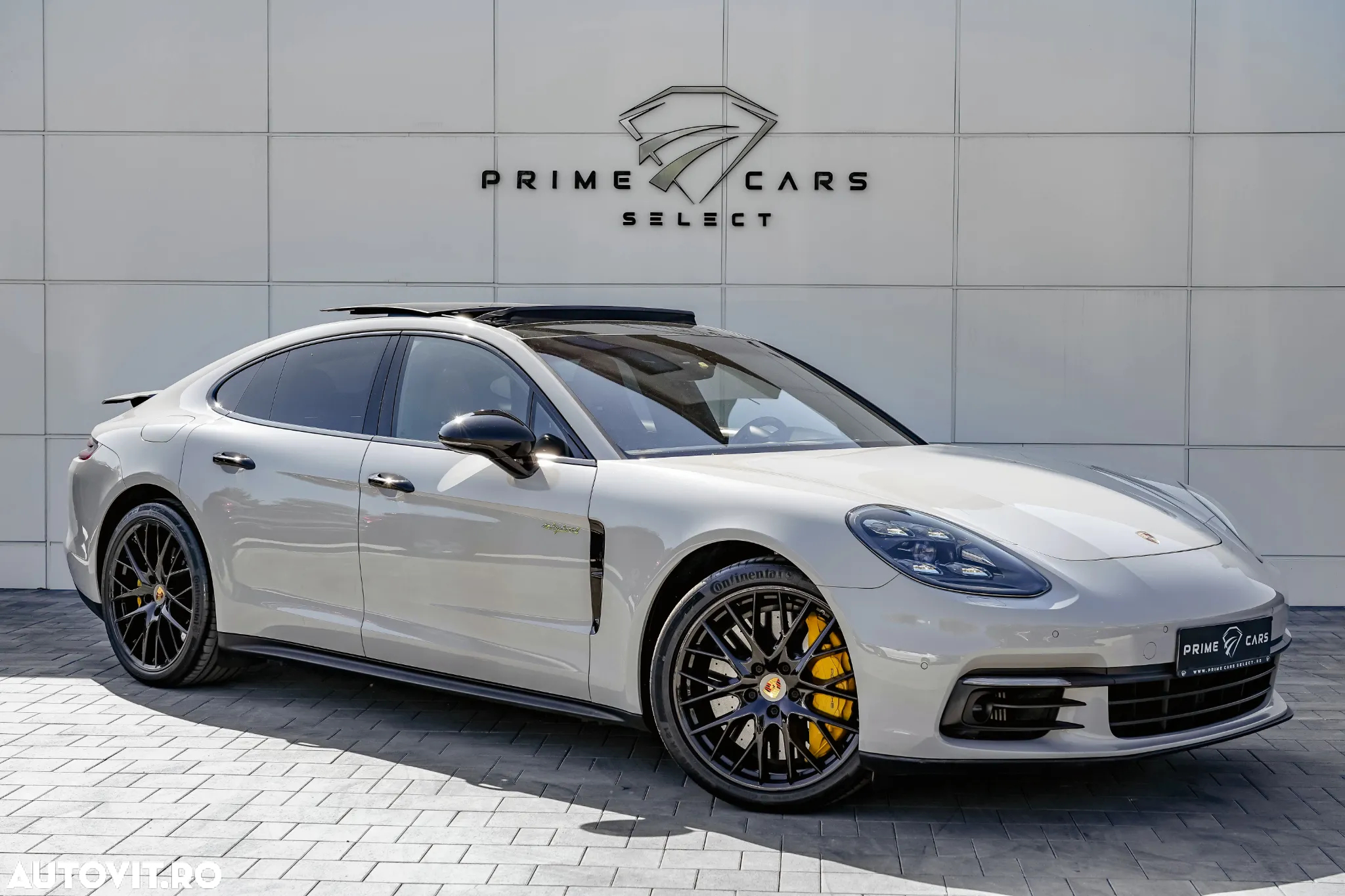 Porsche Panamera 4 E-Hybrid - 16