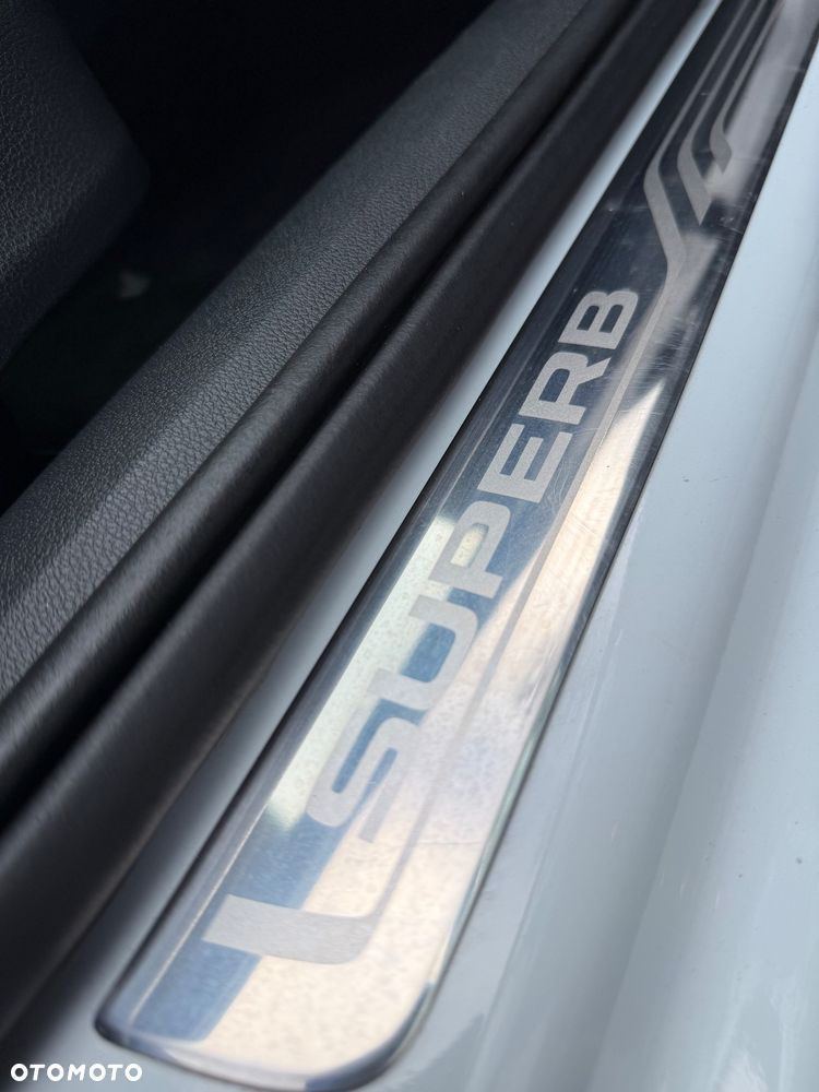 Skoda Superb 2.0 TDI 4x4 Ambition DSG - 13