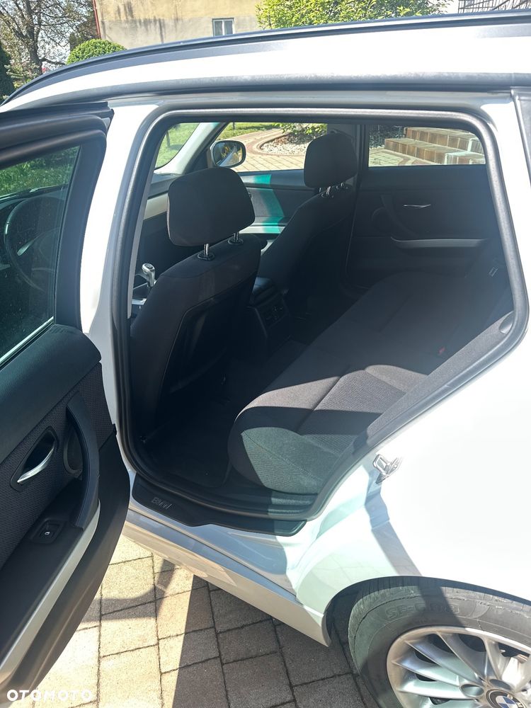 BMW Seria 3 318i - 10