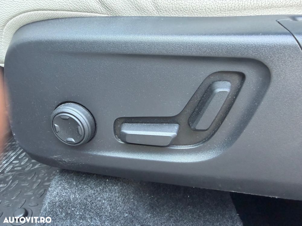 Volvo XC 40 D4 AWD Geartronic Inscription - 8