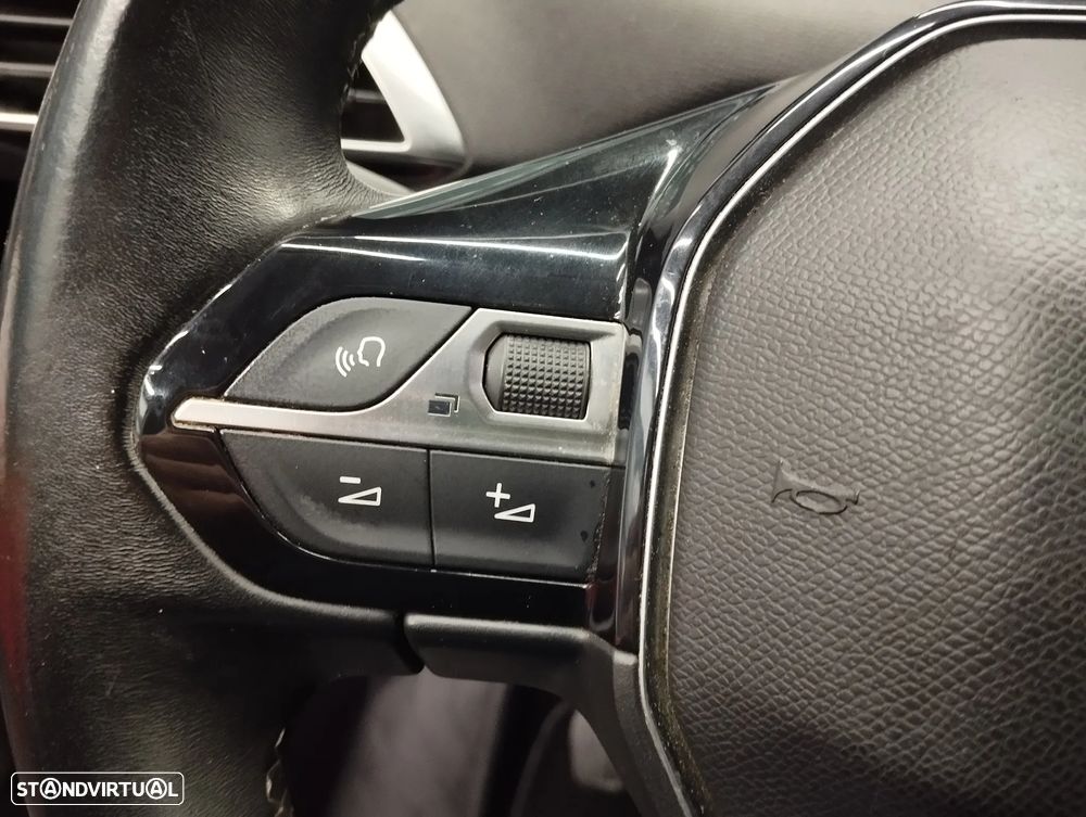 Peugeot 3008 1.5 BlueHDi Allure - 18