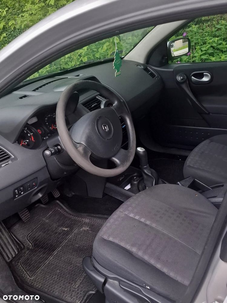 Renault Megane 1.4 16V Alize - 5