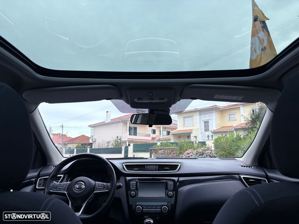 Nissan Qashqai 1.5 dCi N-Connecta Business - 31