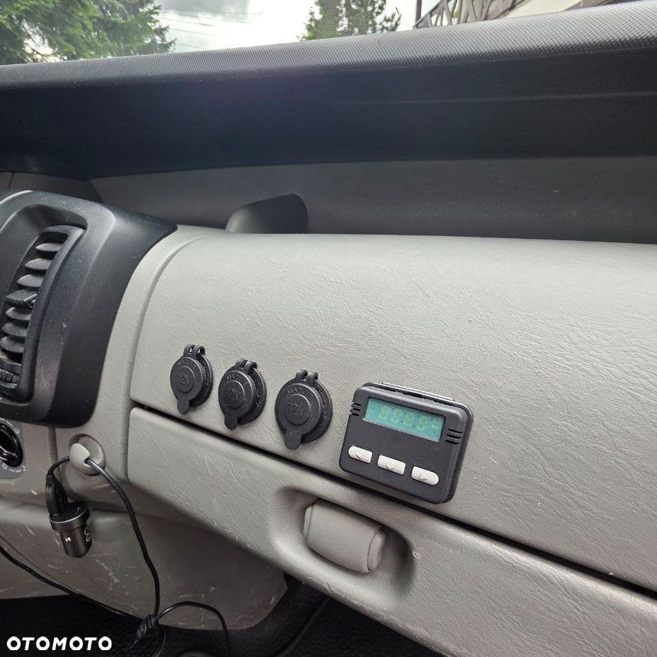 Renault TRAFIC - 25