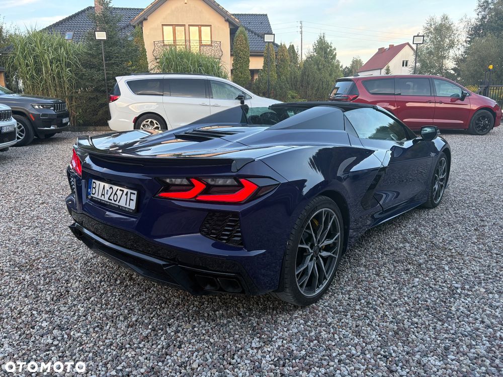 Chevrolet Corvette - 4