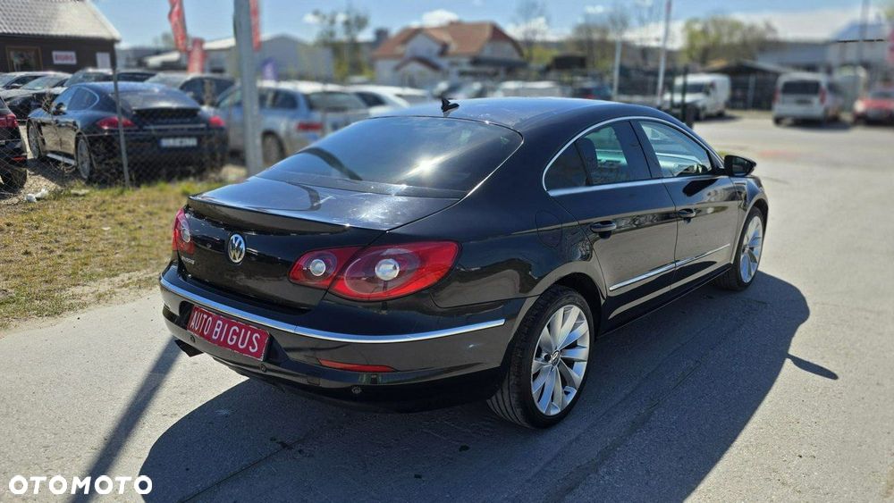 Volkswagen Passat CC - 8