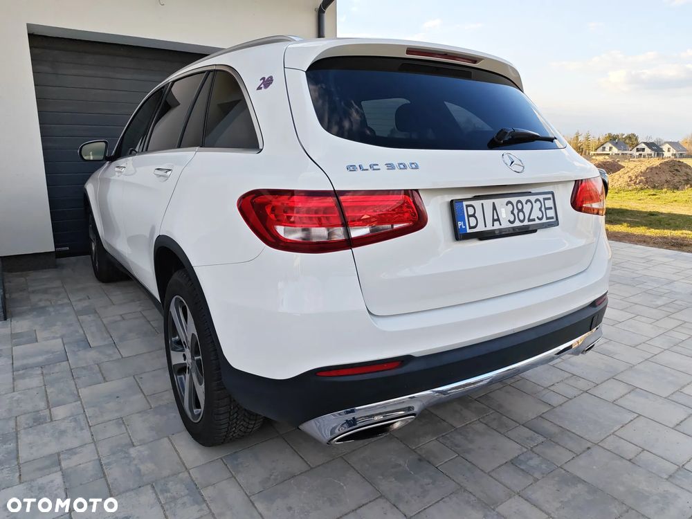 Mercedes-Benz GLC - 21