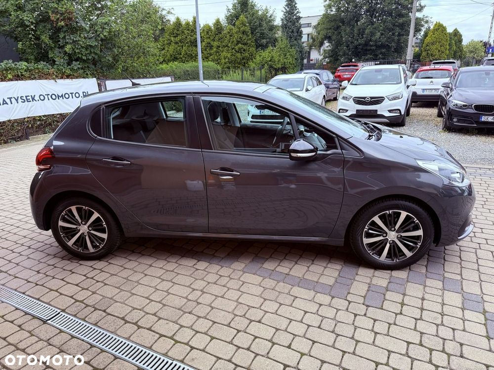 Peugeot 208 82 VTI Allure - 5