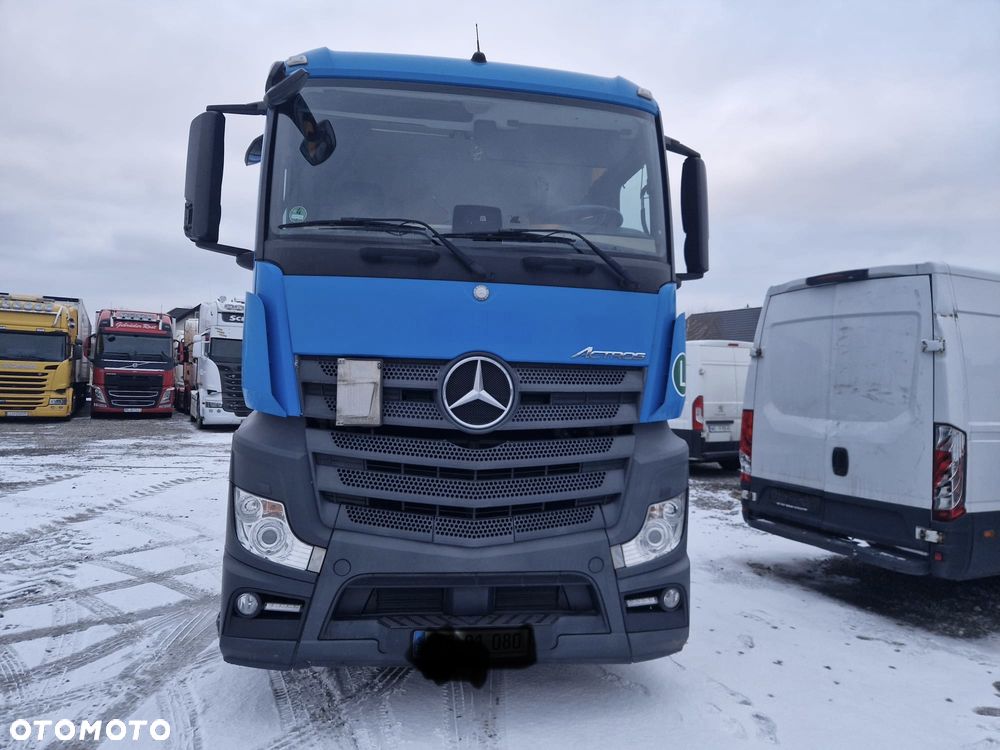 Mercedes-Benz Actros - 3